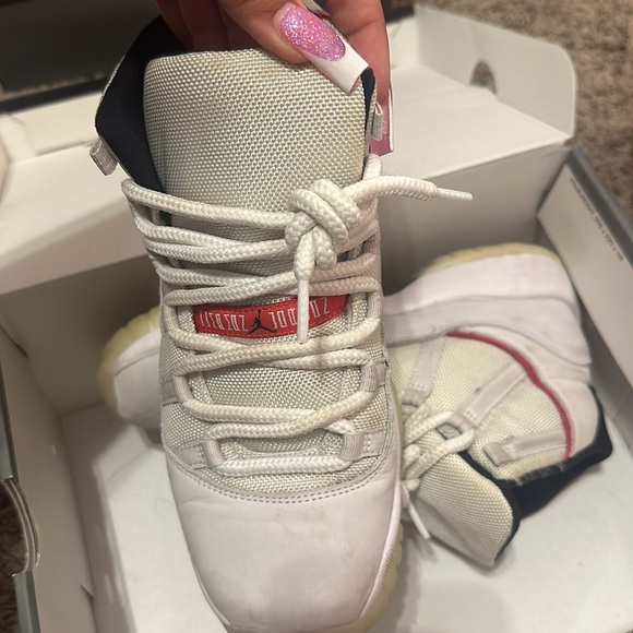 Air Jordan 11 retro size 6 - Picture 3 of 4